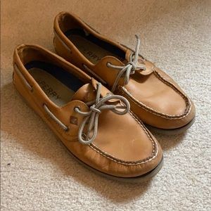 Sperry shoes size 10m (worn lightly)